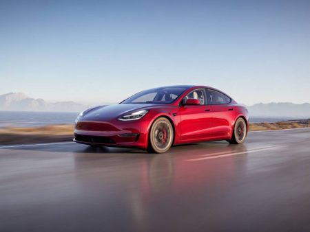 10. Tesla S Plaid : la berline électrique la plus rapide du marché