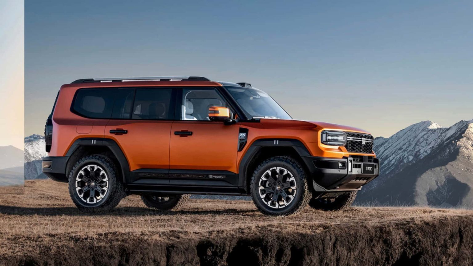 Choc : ce SUV hybride de 904 ch traverse les rivières comme un bateau – découvrez son secret !