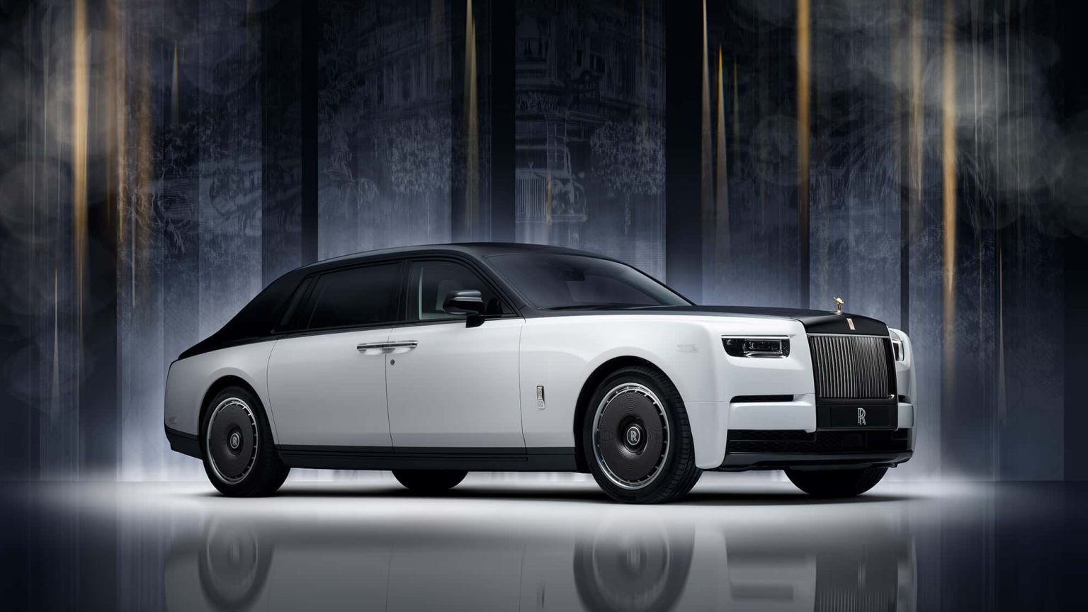 Rolls-Royce fête ses 100 ans avec un Phantom en or massif et 160 000 broderies – vous n’imaginiez pas ça !