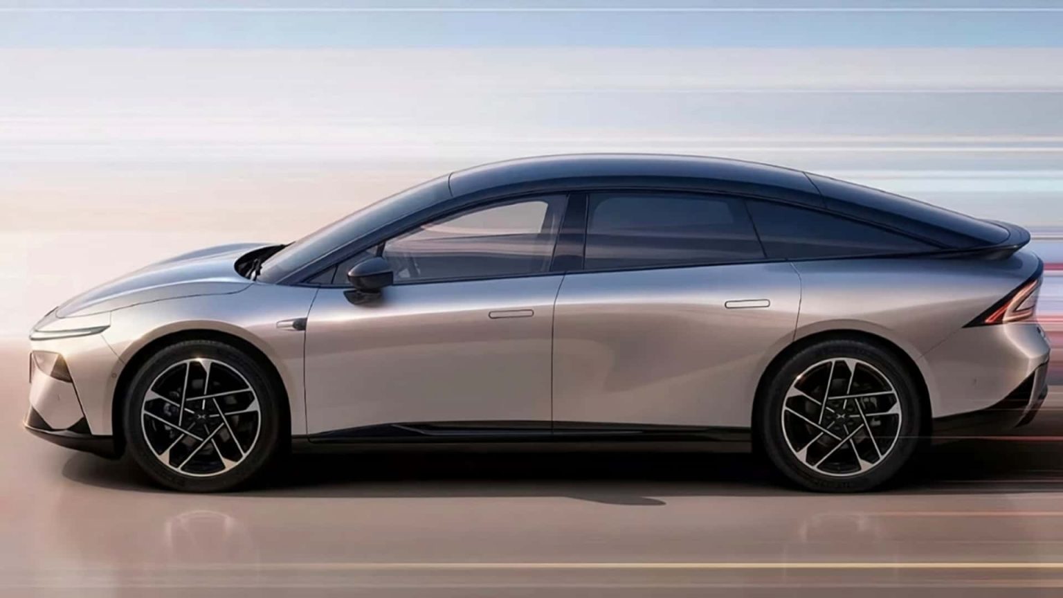 Xpeng P7+ : l’hybride révolutionnaire qui promet 430 km 100% électrique — mythe ou réalité ?