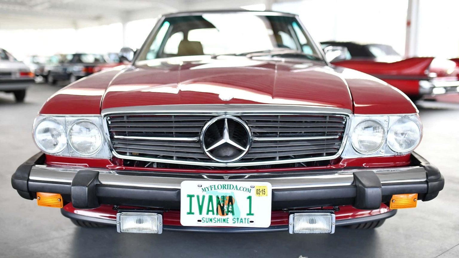 Ce Mercedes 560 SL appartenait à Donald Trump — vaut‑il vraiment jusqu’à 110 000 € ? Découvrez les secrets du roadster