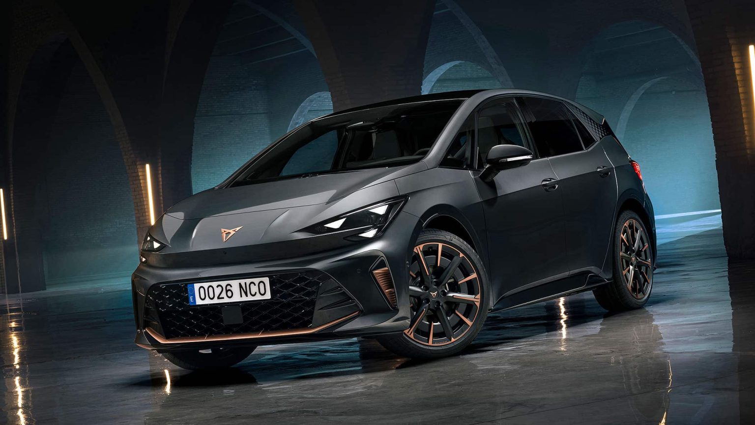 Le nouveau Cupra Born 2026 : plus d’autonomie, look affûté et… des prix en baisse — la révolution des citadines électriques ?