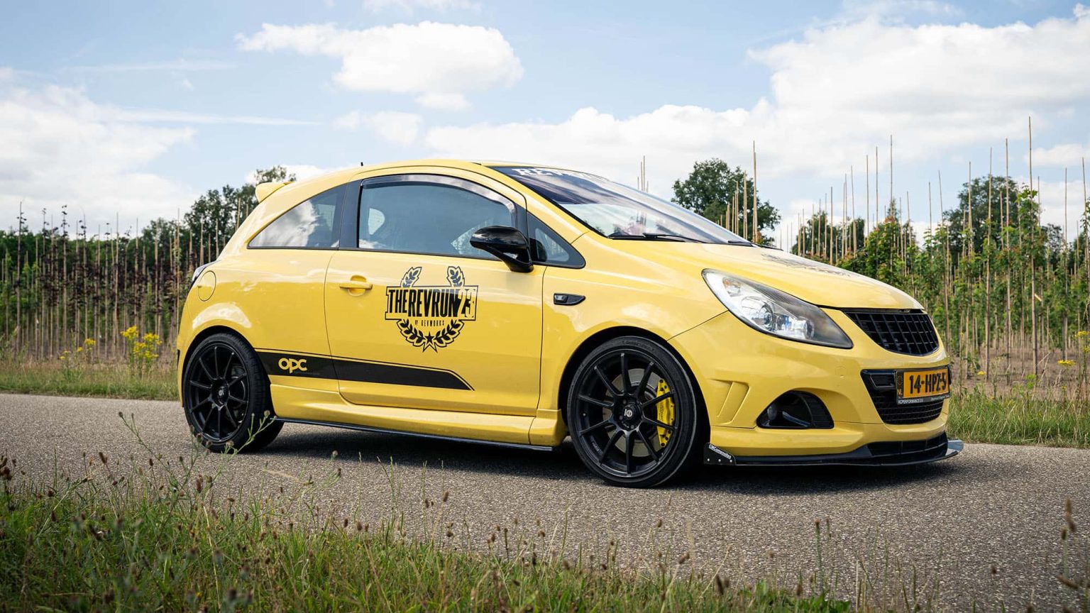 Opel Corsa transformée en monstre de 360 ch : découvrez le swap Saab qui laisse tout le monde bouche bée