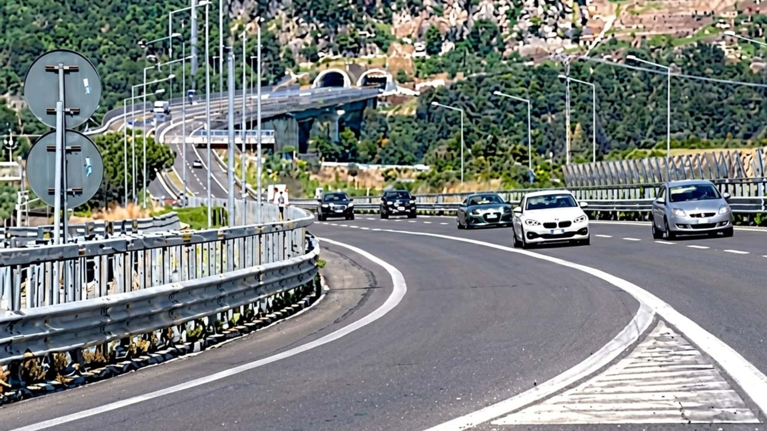 43,2 milliards pour les routes italiennes : découvrez les chantiers qui vont bouleverser vos trajets (et où ils auront lieu)