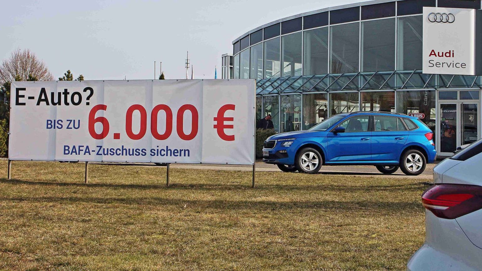 Nouvelle prime électrique : pourquoi 91% des demandes sont pour des VE — l’astuce pour louer une voiture presque gratuite dévoilée