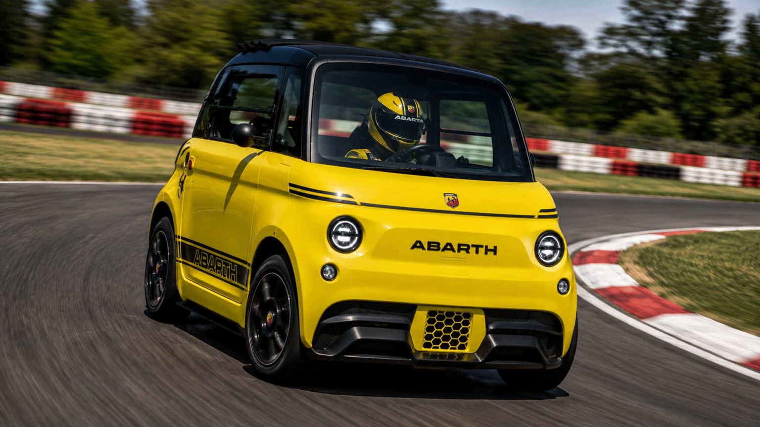 Fiat prépare un Topolino Abarth : la micro‑voiture électrique qui pourrait rendre jaloux les adolescents (et leurs parents)