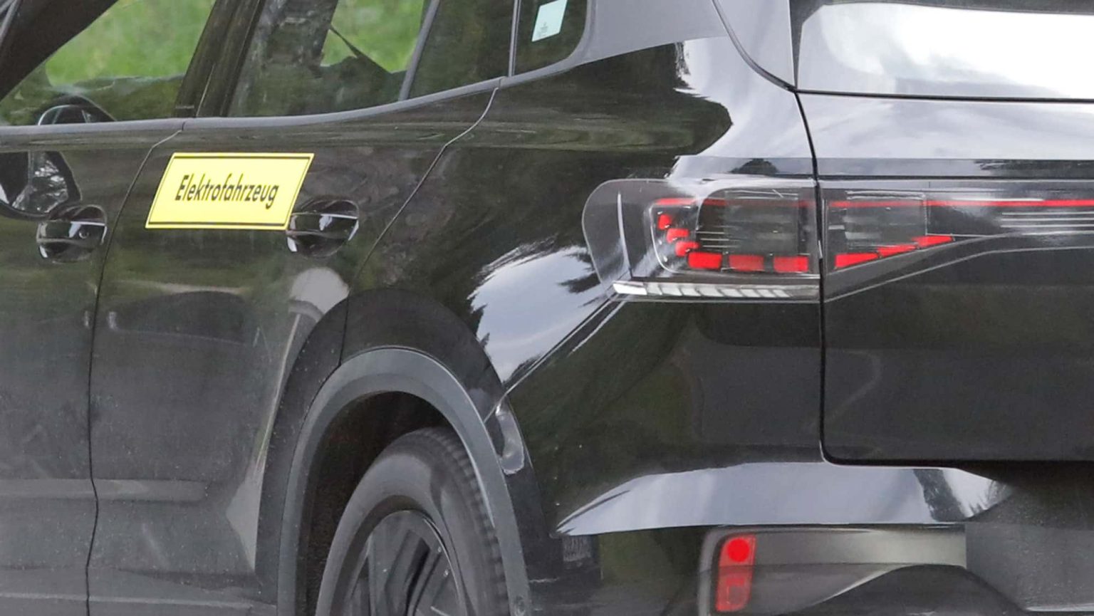 VW révolutionne l’ID.4 : découvrez l’ID.Tiguan — nouveau design, batterie plus puissante et recharge ultra‑rapide !