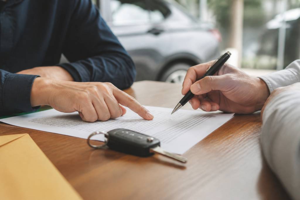 Document vente voiture entre particuliers : modèle, démarches et conseils pour sécuriser la transaction Document vente voiture entre particuliers : modèle, démarches et conseils pour sécuriser la transaction
