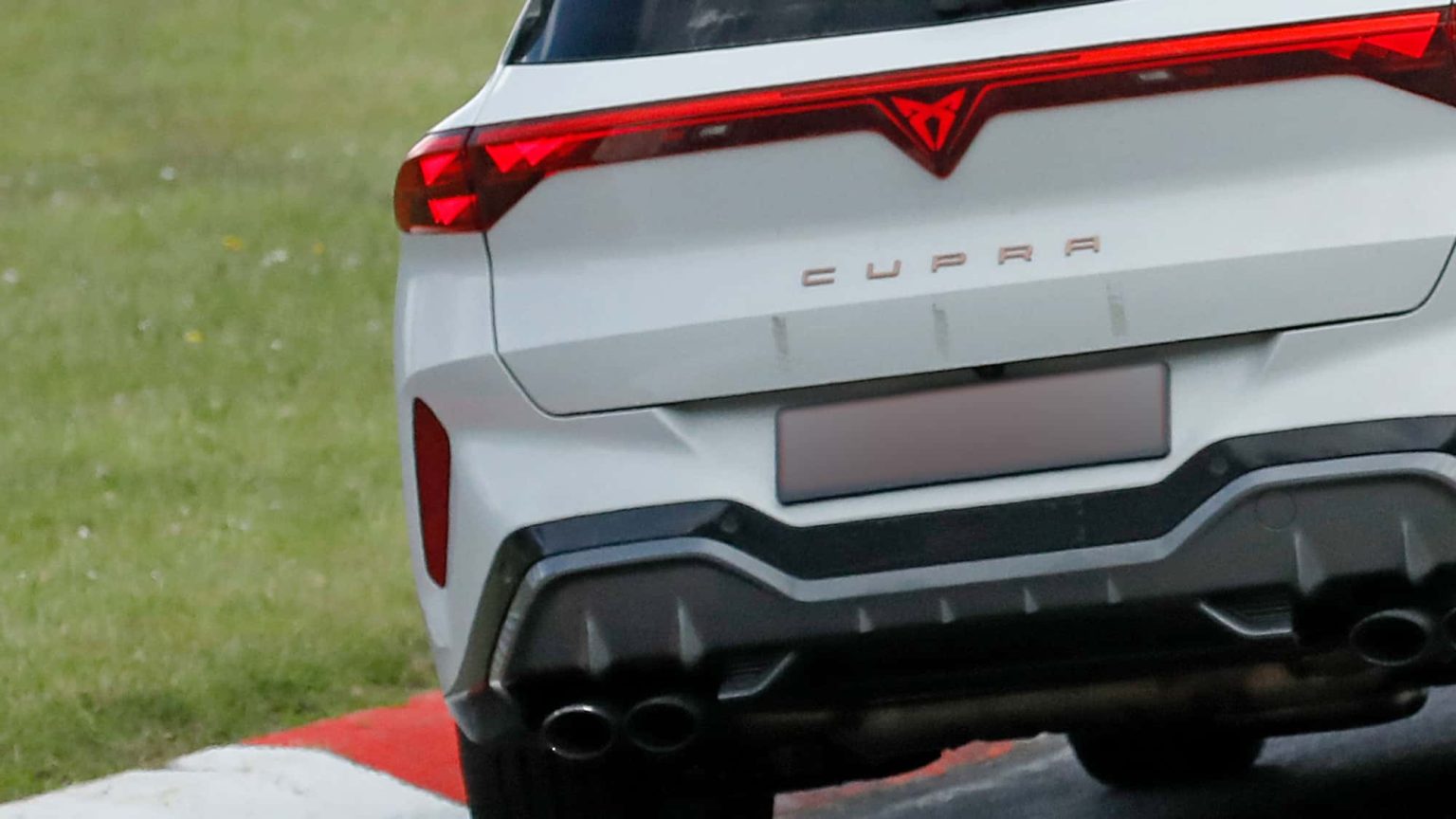 Cupra Terramar VZ5 confirmé ? Le SUV surpris avec le mythique 5‑cylindres Audi — écoutez ce son incroyable !