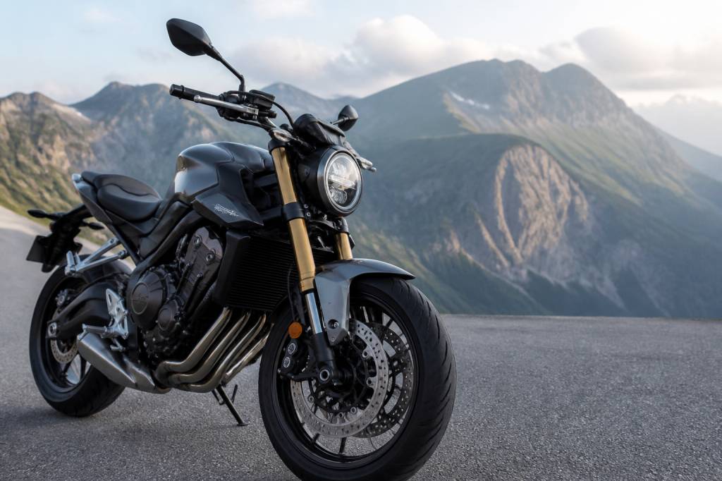 Série moto : les modèles incontournables et leurs caractéristiques essentielles Série moto : les modèles incontournables et leurs caractéristiques essentielles