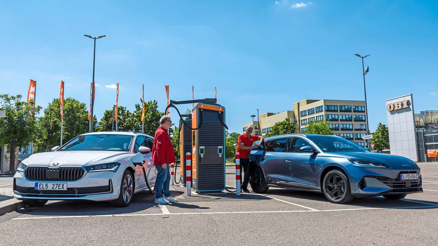 BYD Seal 6 vs Skoda Superb iV : lequel des deux breaks plug‑in à 50 000 € vous fera vraiment économiser ? La vérité sur autonomie, coffre et recharge