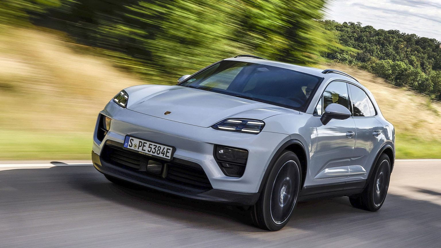 «Porsche Macan 2027 : recharge deux fois plus rapide sur les versions sportives — ce que vous devez savoir»