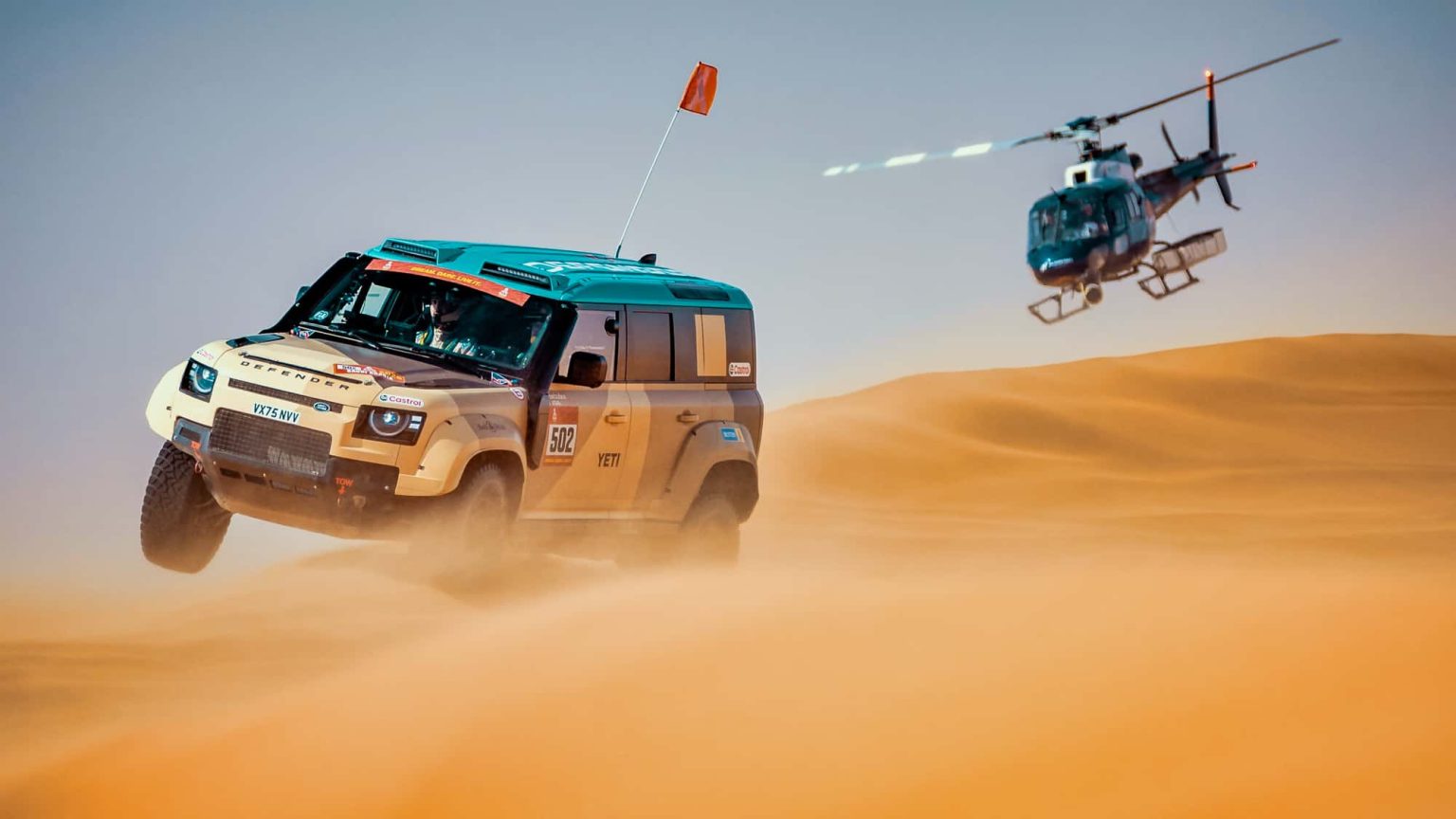 Land Rover Defender Dakar : 635 ch, suspensions de rallye — le 4×4 extrême que vous n’oserez peut‑être pas conduire