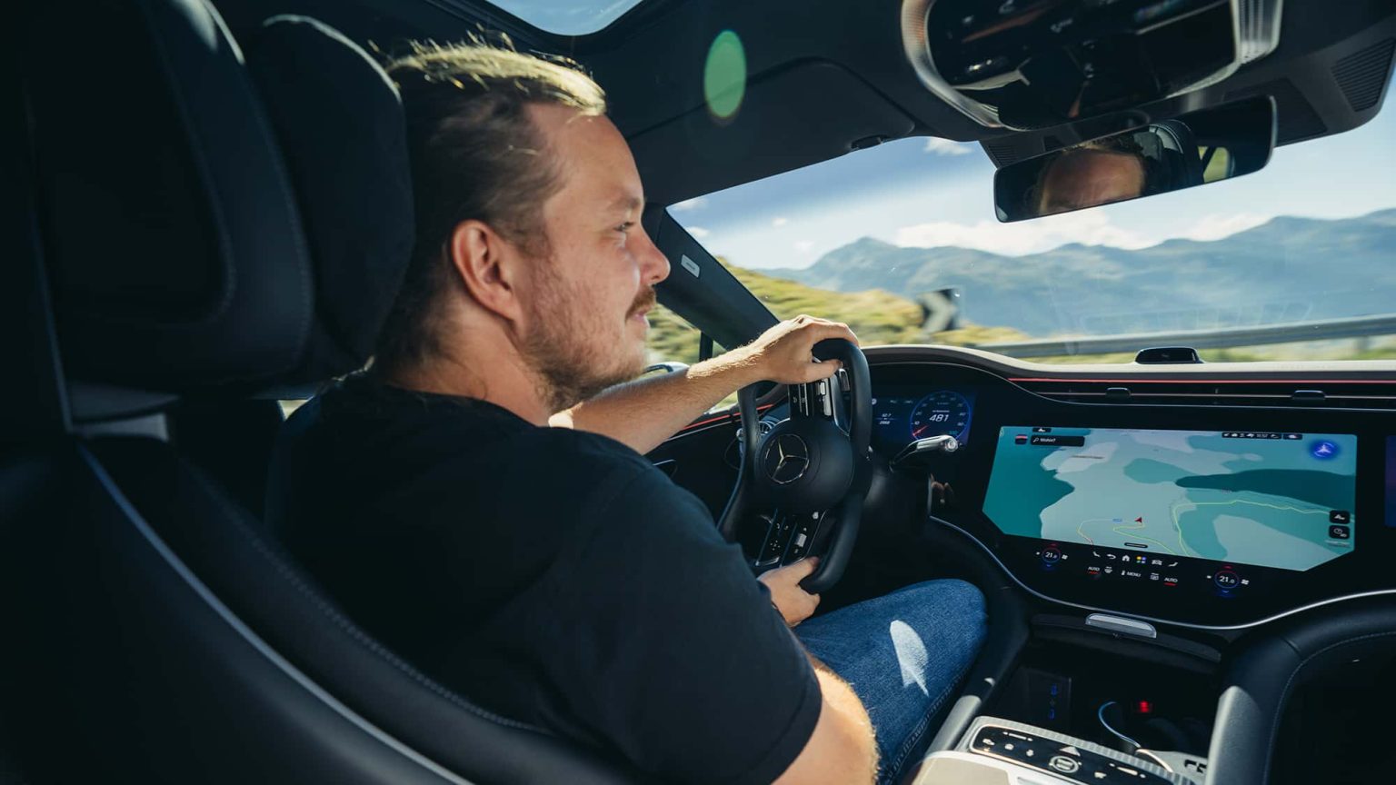 Mercedes EQS sans colonne de direction : conduire sans volant physique, la révolution Steer‑by‑Wire qui divise les puristes