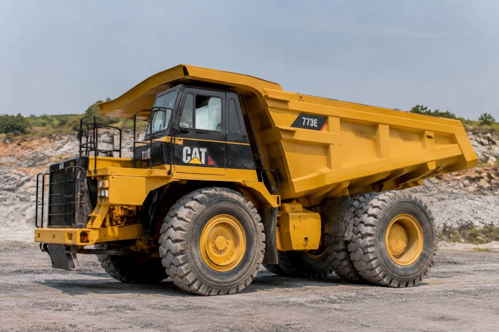 Camion Caterpillar : modèles, caractéristiques et conseils d’achat Camion Caterpillar : modèles, caractéristiques et conseils d’achat