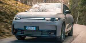 Leapmotor C10 (2027) : la mise à jour qui promet près de 1 000 km d’autonomie totale — enfin Apple CarPlay/Android Auto sans fil et plus de coffre !