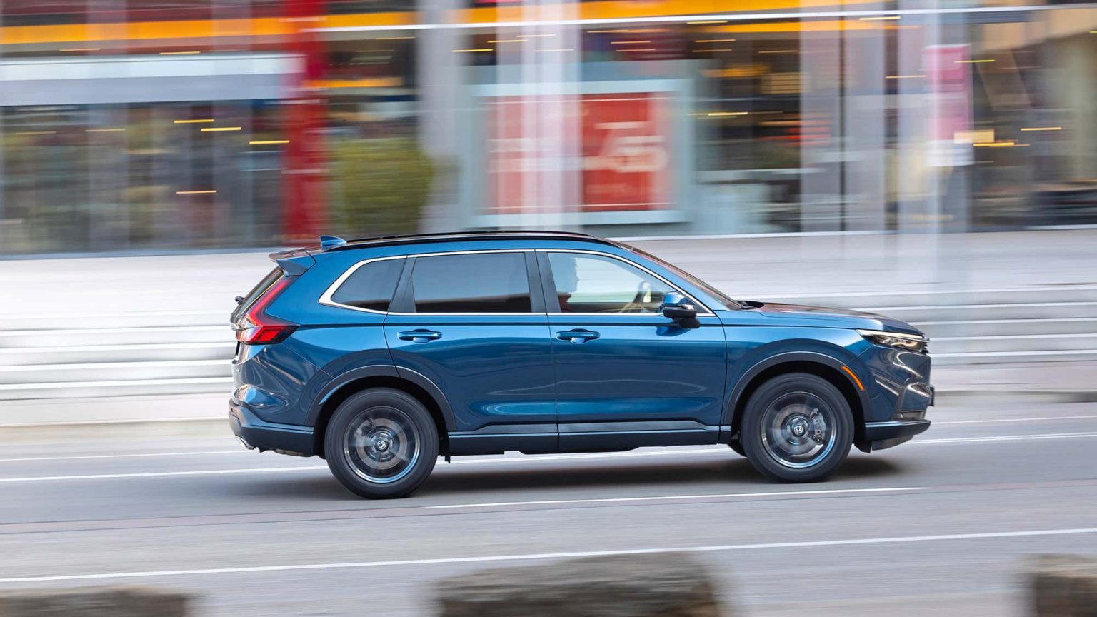 Honda dévoile son nouvel hybride révolutionnaire : plus sobre, plus compact et… à transmission intégrale électrique — voici pourquoi ça change tout